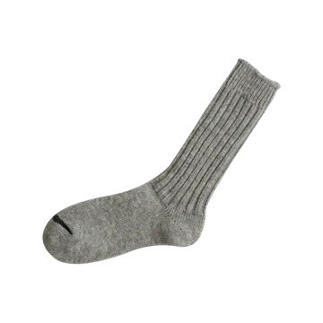 NISHIGUCHI KUTSUSHITA : praha wool ribbed sock - light grey