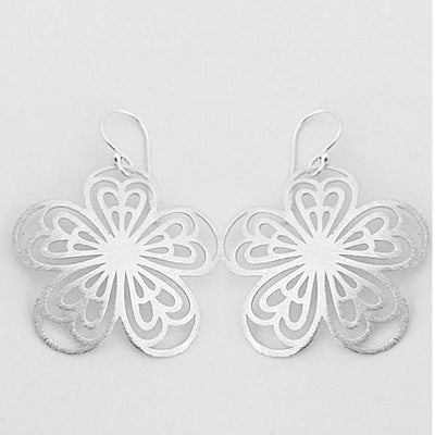 Flower with Hearts Earring Matt