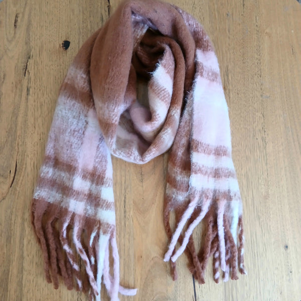 Blanket Scarf Pink