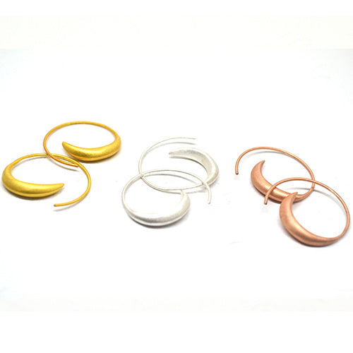 Vama - Horn Curve SS Earrings