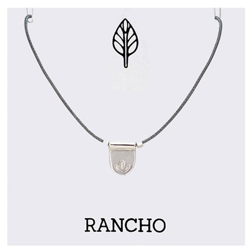 Three Leaf Flag Necklace Silver